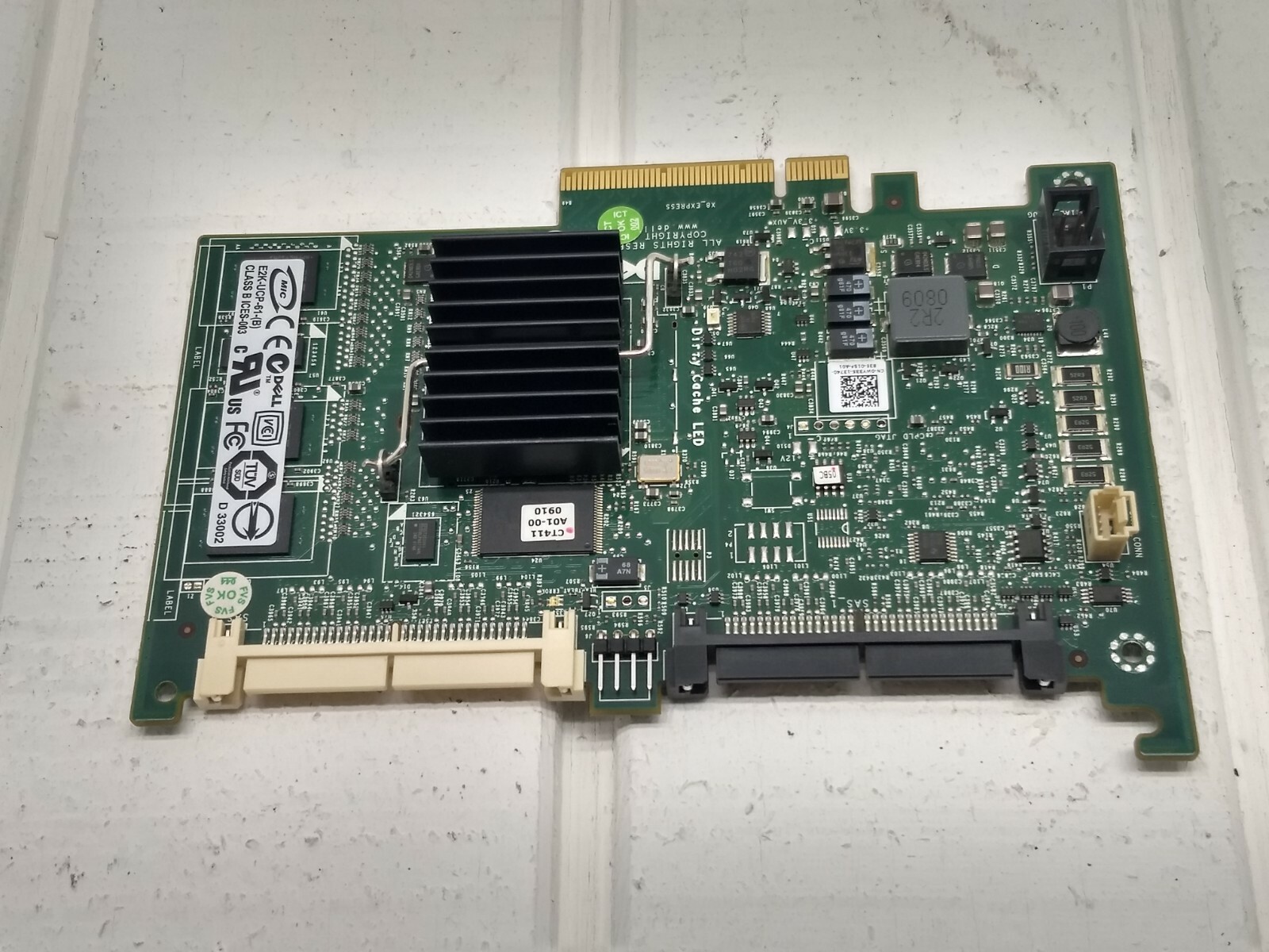 Dell PowerEdge 2950 * PERC 6I SAS PCI-E RAID CONTROLLER  2970 1950 NO Cables