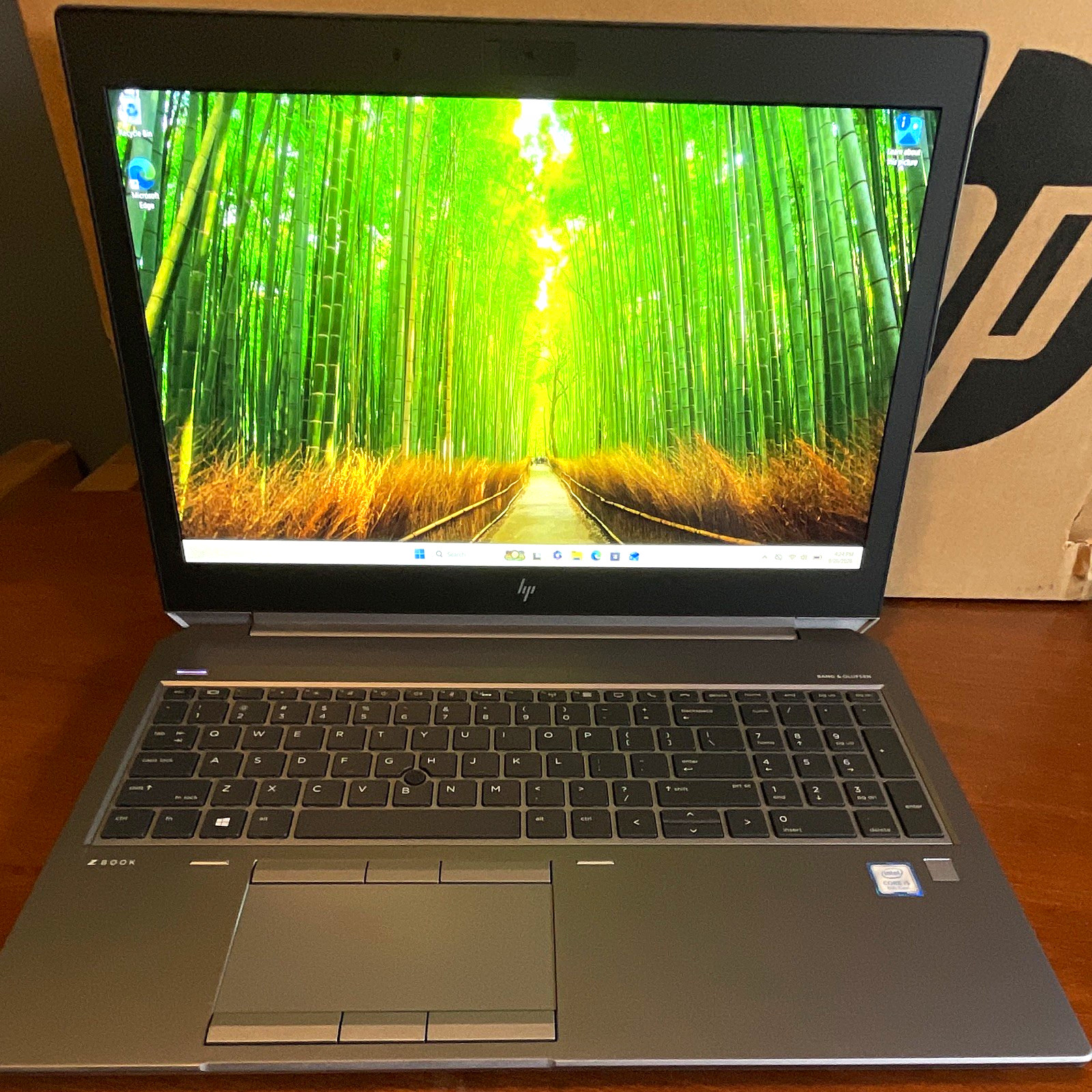 HP ZBook 15 G5 15.6in i5-8300H 40GB 256GB SSD W11 Pro Quadro P1000