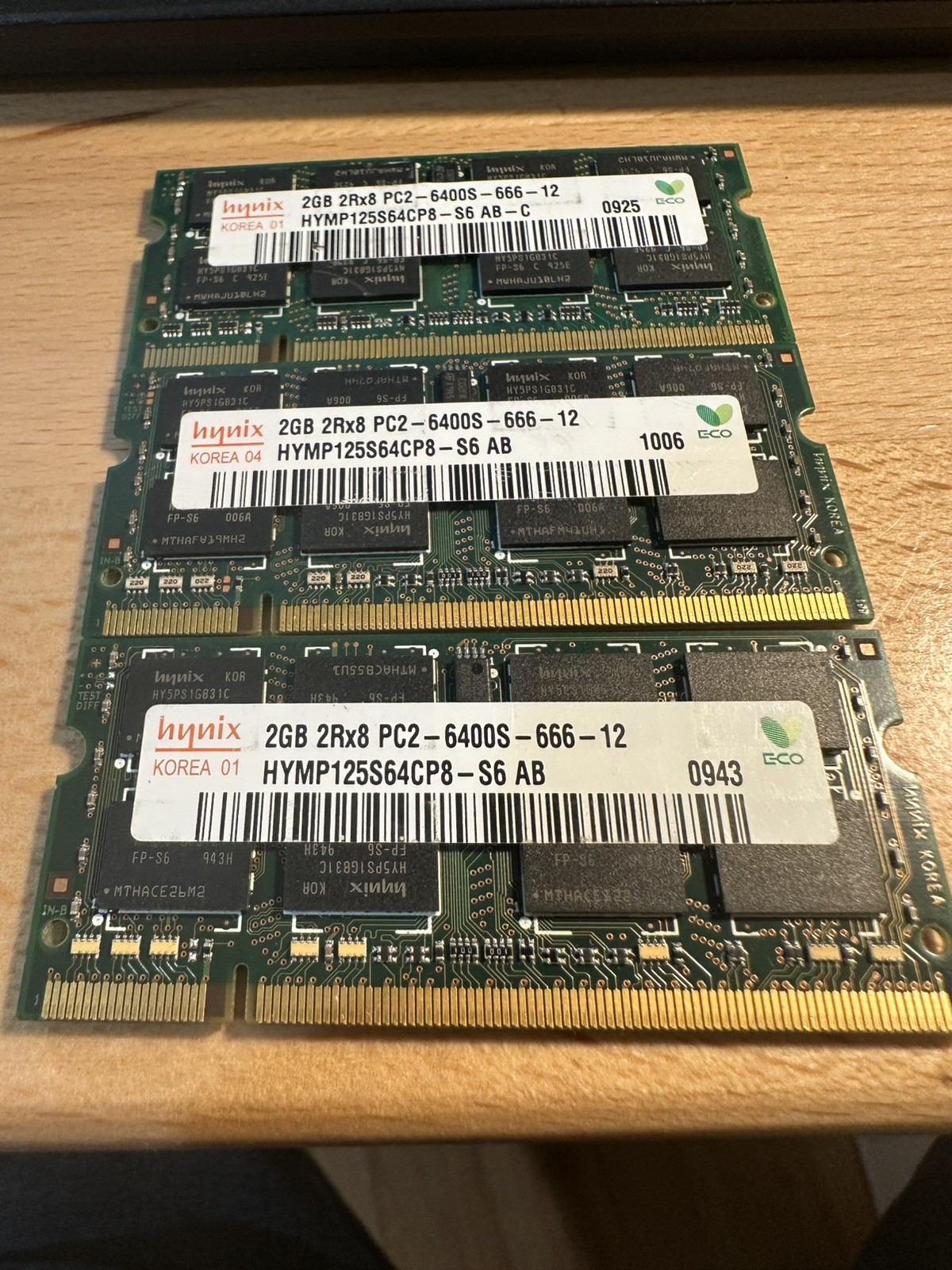 Lot 3 Hynix 2 GB DDR2 PC2-6400 DDR2 Memory (HYMP125S64CR8S6)