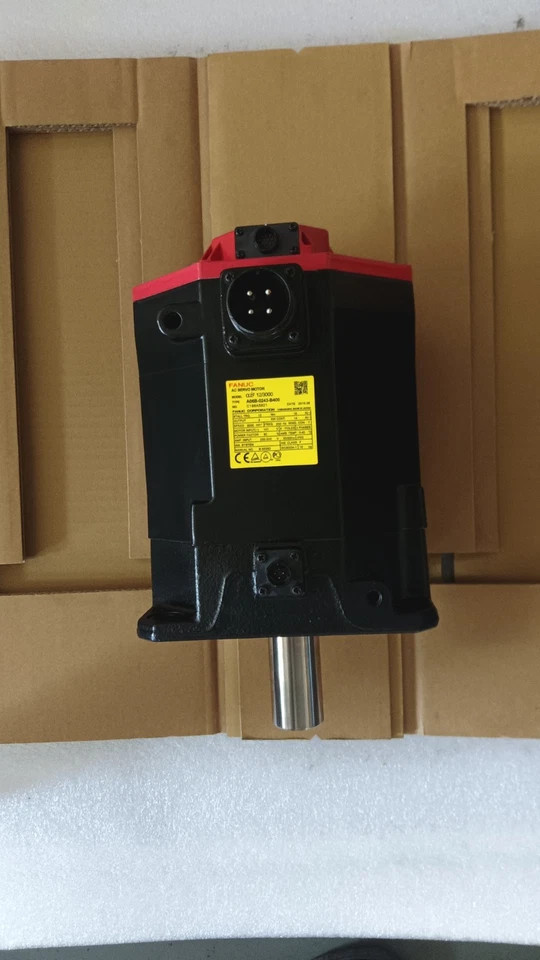 1PCS NEW FANUC SERVO MOTOR A06B-0243-B400 UPS/FedEx