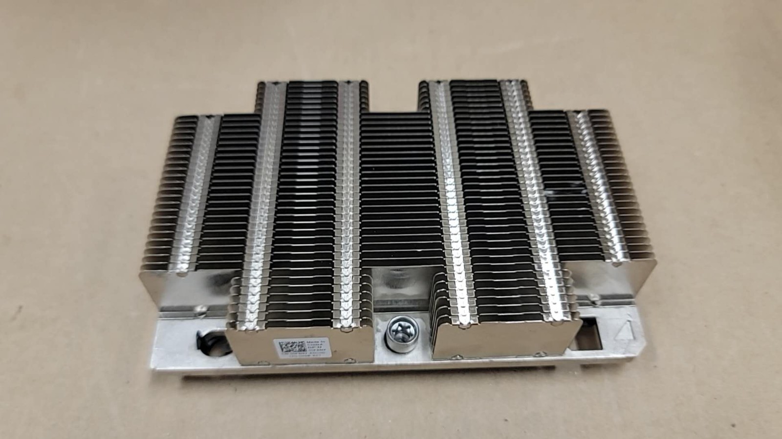 Dell 0F8NV PowerEdge R740 R640 1U High Performance CPU Heatsink w/XPDVP Bracket