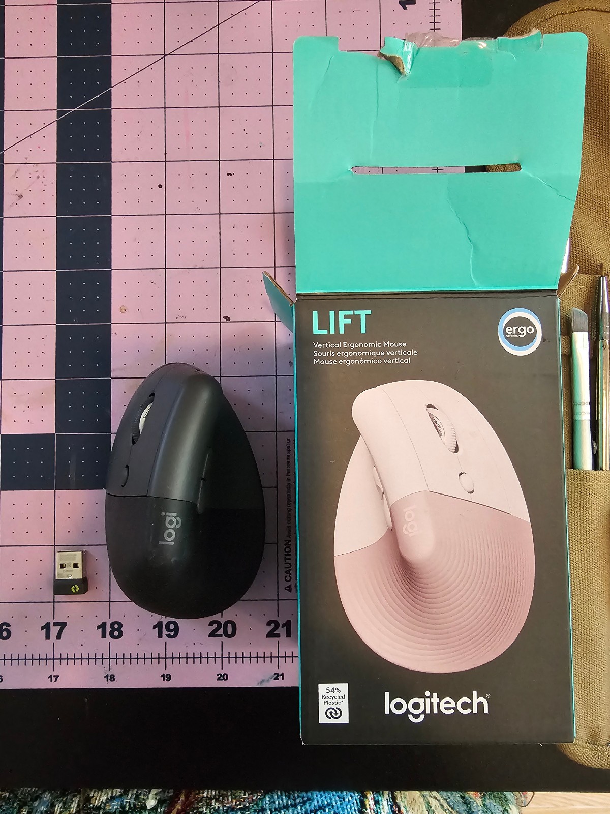 Logitech Lift left handed black ergonomic mouse, vertical, working