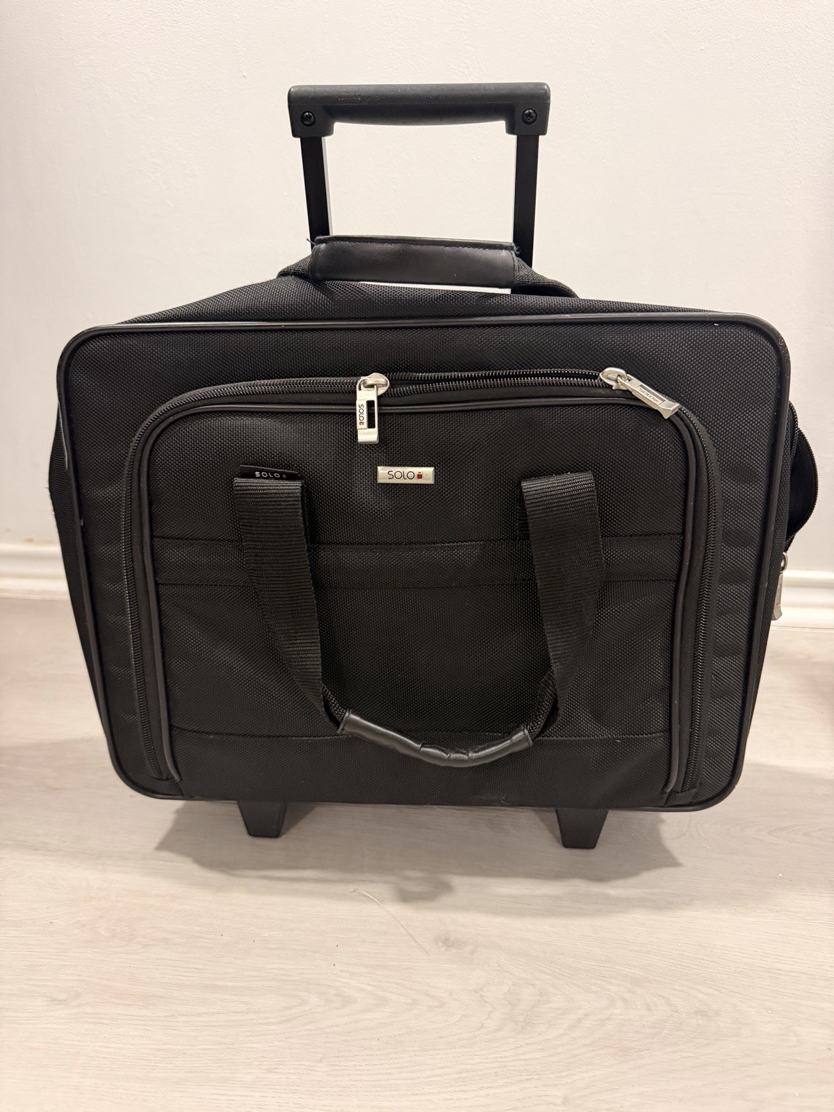 Solo Rolling Laptop Bag Black Wheeled Briefcase Telescoping Handle Underseater