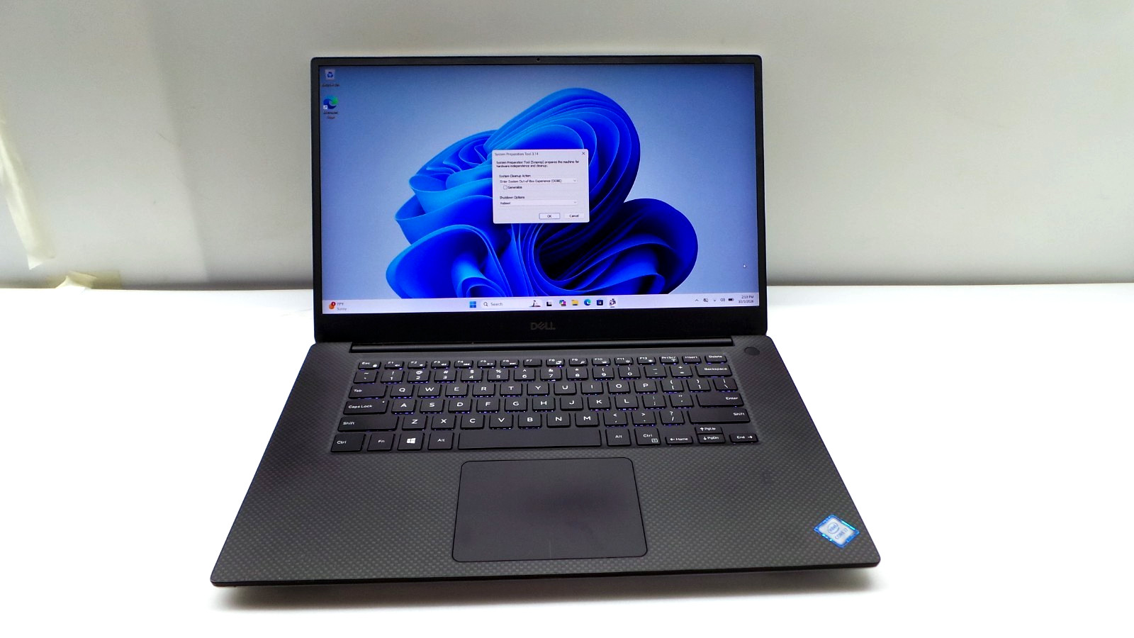 Dell XPS 15 7590 | 15.6" | i7-9750H 2.60GHz | 16GB RAM 256GB NVMe | GTX 1650 4GB