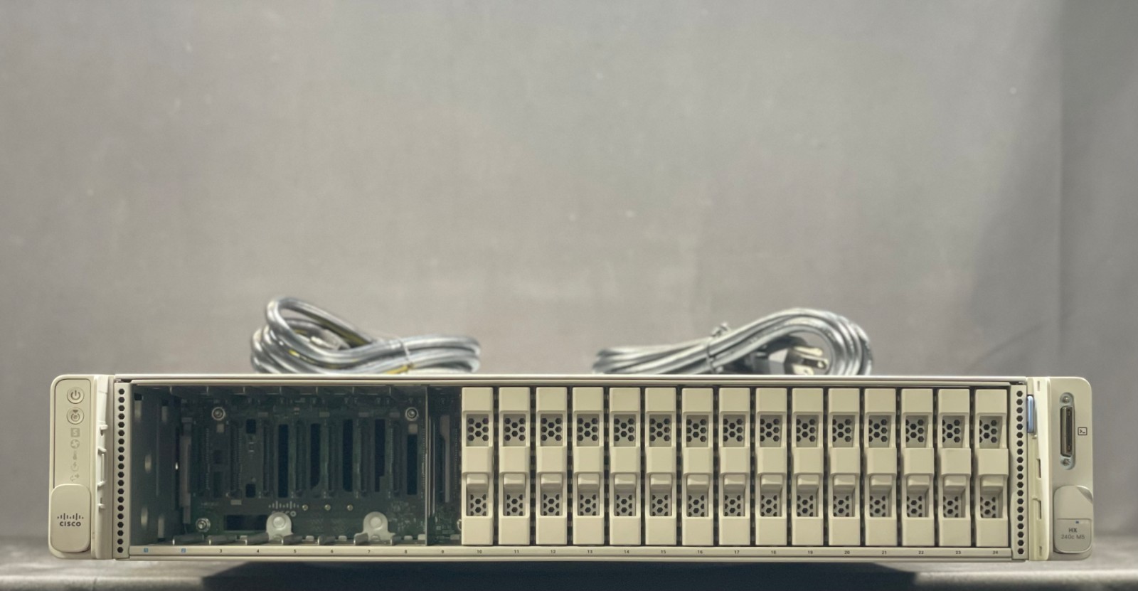 Cisco HXAF240C-M5SX HyperFlex HX240c M5 24x2.5" SFF Server No CPU No RAM No HDD