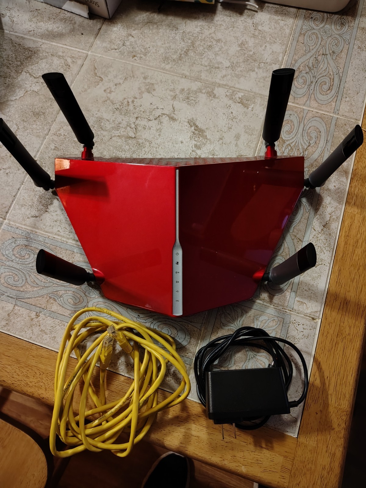 D-Link AC3200 DIR-890L Tri Band Gigabit WiFi Router (Red Excellent Condition)