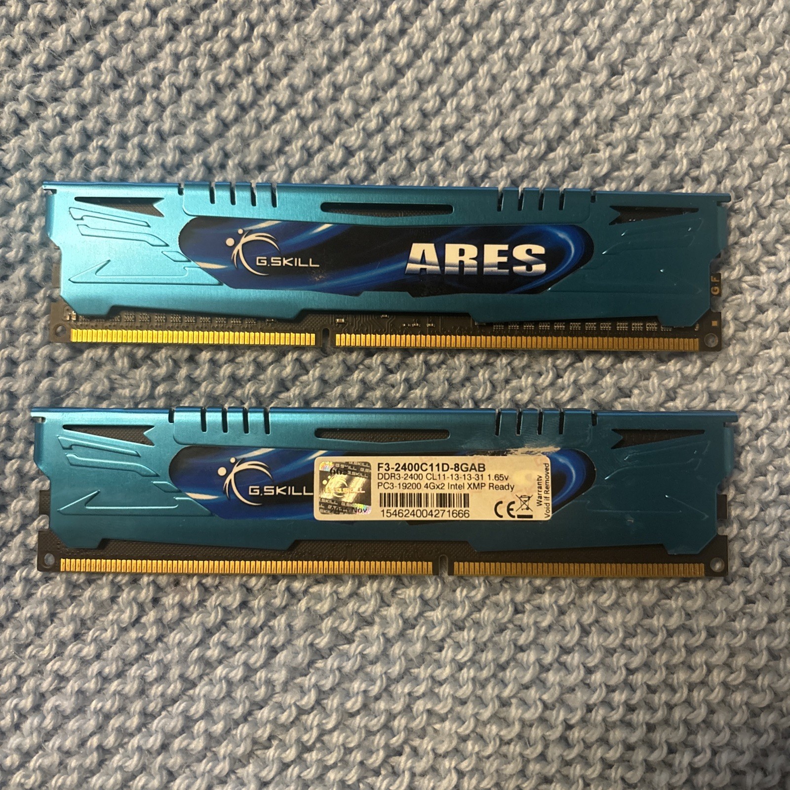 G.SKILL ARES 8GB (2x4GB) Ram DDR3-2400 PC3-19200 240-Pin DIMM F3-2400C11D