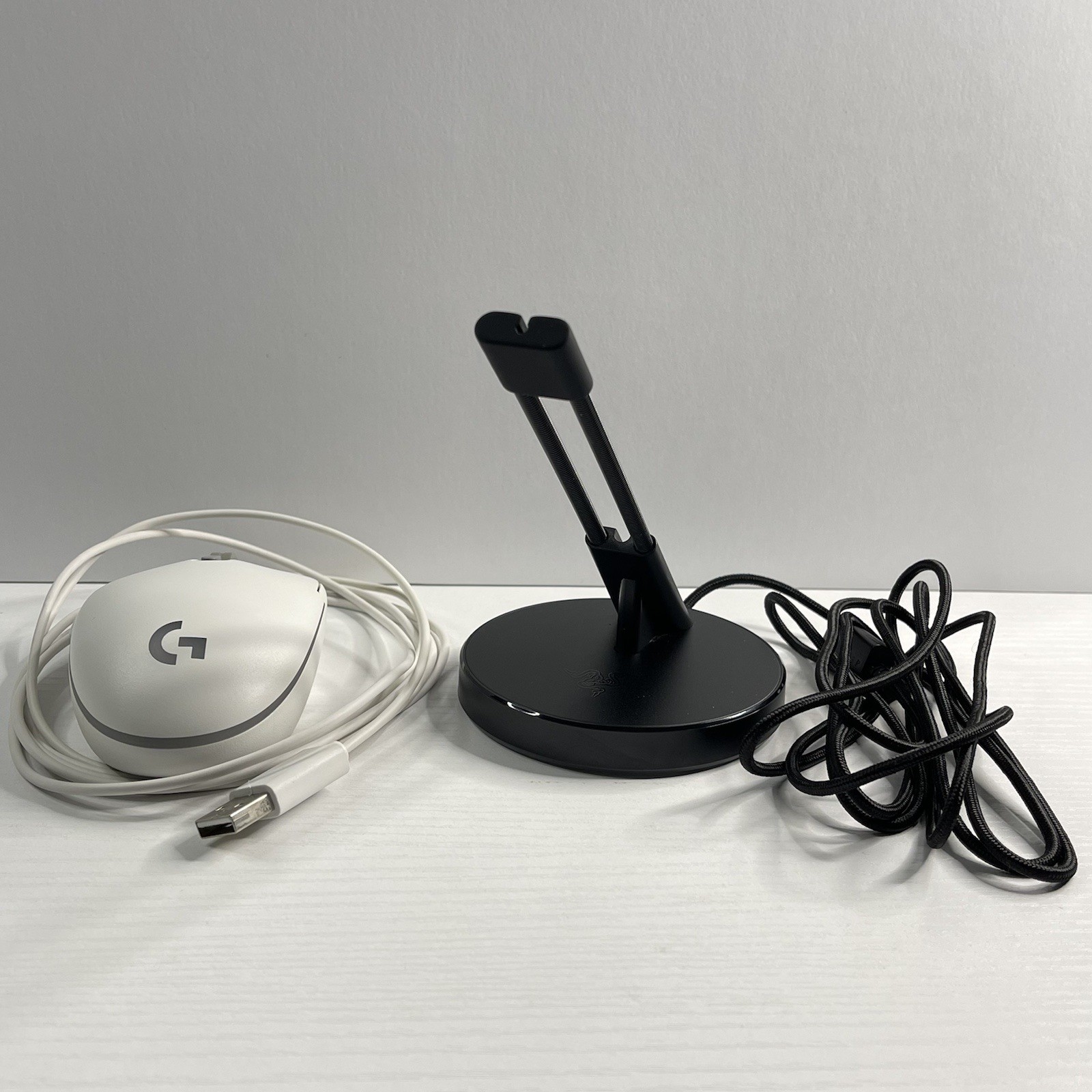 Razor Mouse Bungee & Logitech G203 LightSync Bundle - Great Condition With Box
