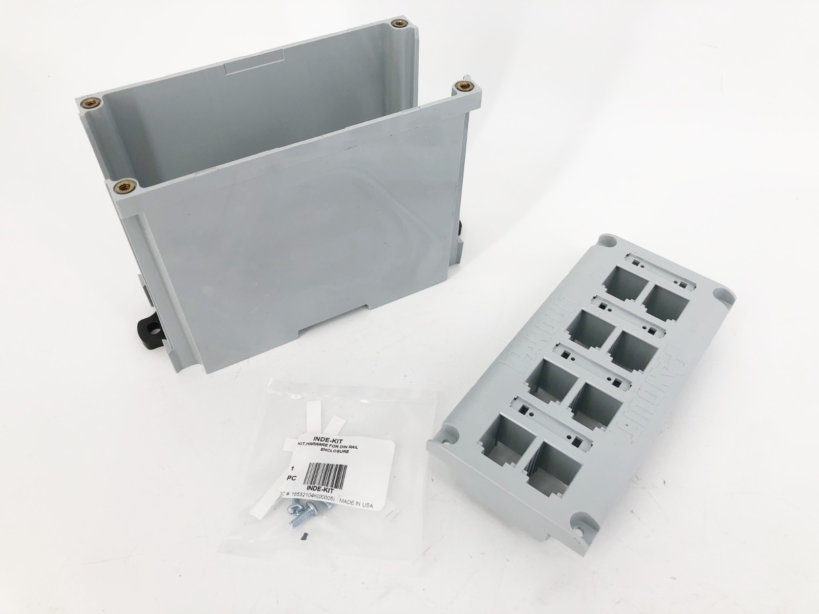 New Panduit CDPP8RG DIN Rail Unshielded Patch Panel - No Box