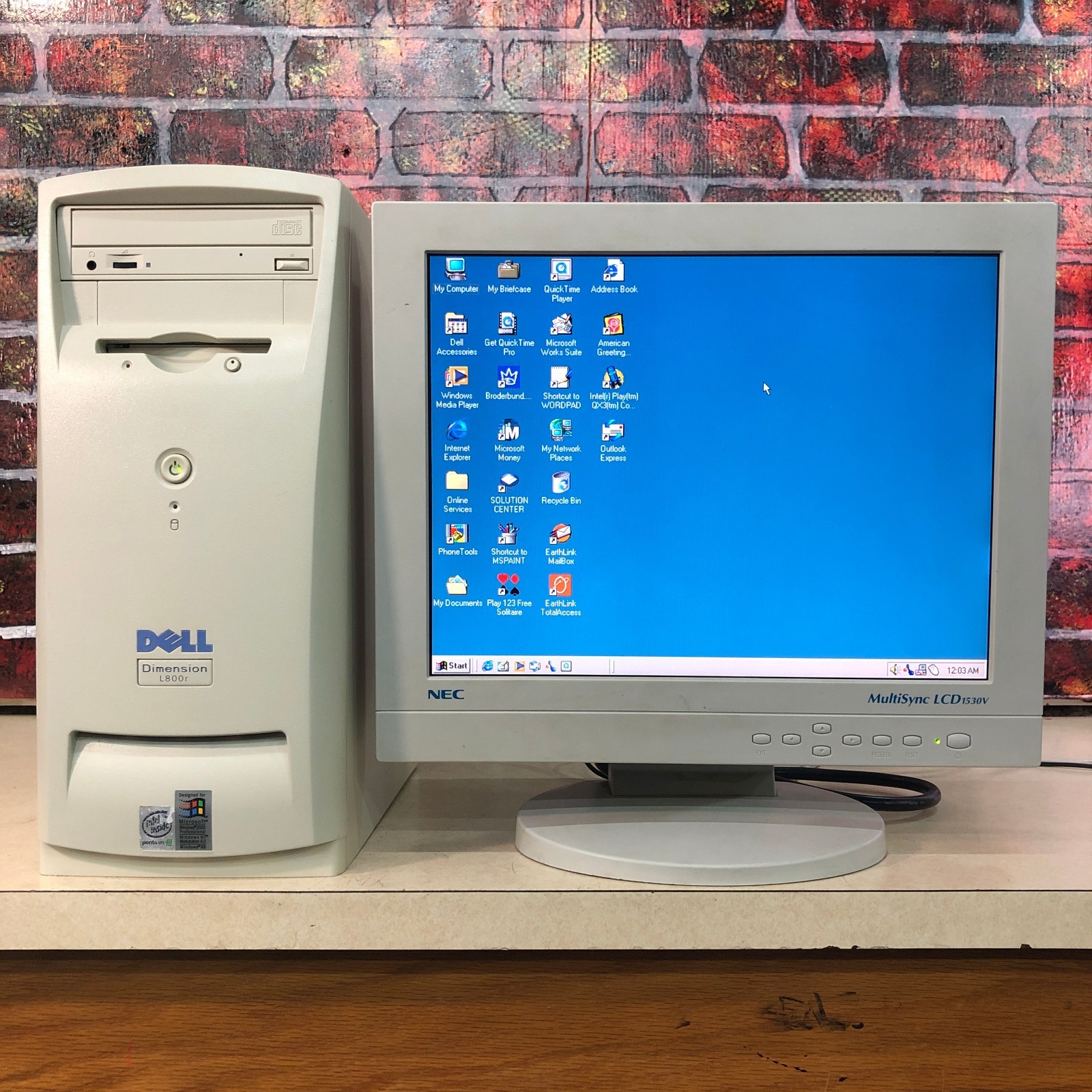 Dell Dimension L800r PC Retro Gaming Pentium III 800MHz 64MB RAM (Windows ME)