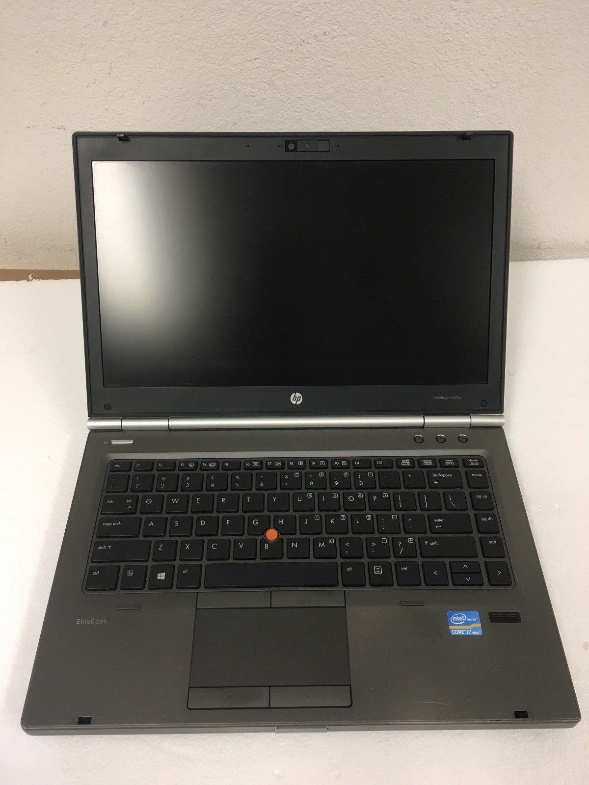 HP 8460w Workstation 14.0" i7-2620QM CPU 8gb RAM SSD 256 GB drive