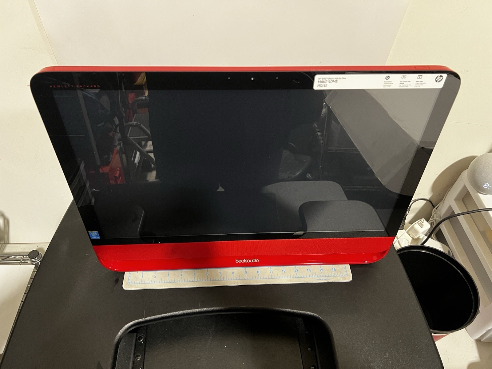 HP ENVY Beats All-in-One PC 23-n010 Excellent Condition Perfect Screen No Cords