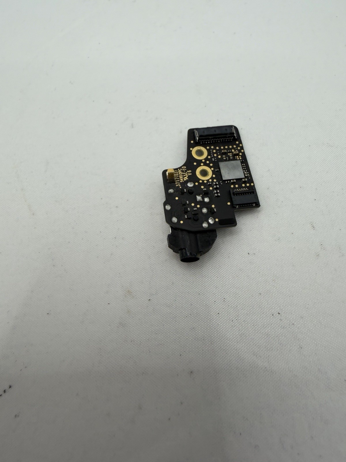 A1534 MacBook Retina 12” 2015-2017 OEM Audio Jack Board Flex Cable 821-1910-A