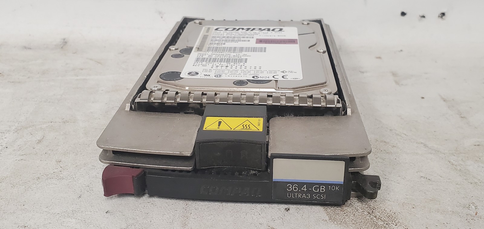 Compaq 233806-003 MAN3367MC 36.4 GB Ultra3 SCSI Hard Drive + Caddy