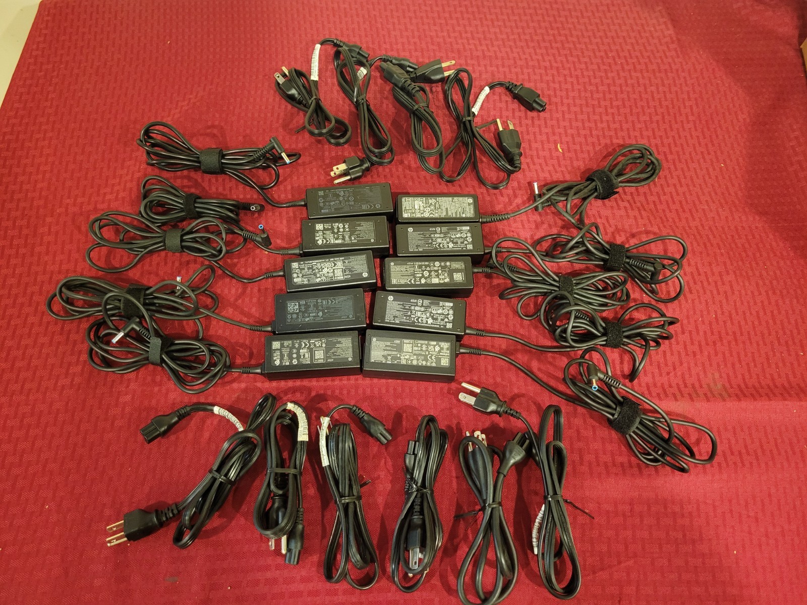 LOT OF 10 GENUINE HP 45W BLUE TIP AC ADATPERS 19.5V WITH POWER CORD