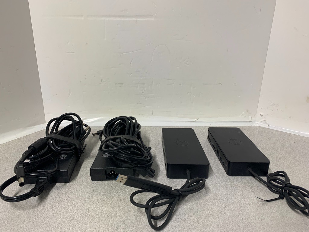 **Lo t of 2 Dell D6000 USB-C Docking Stations + 130W AC Adapters