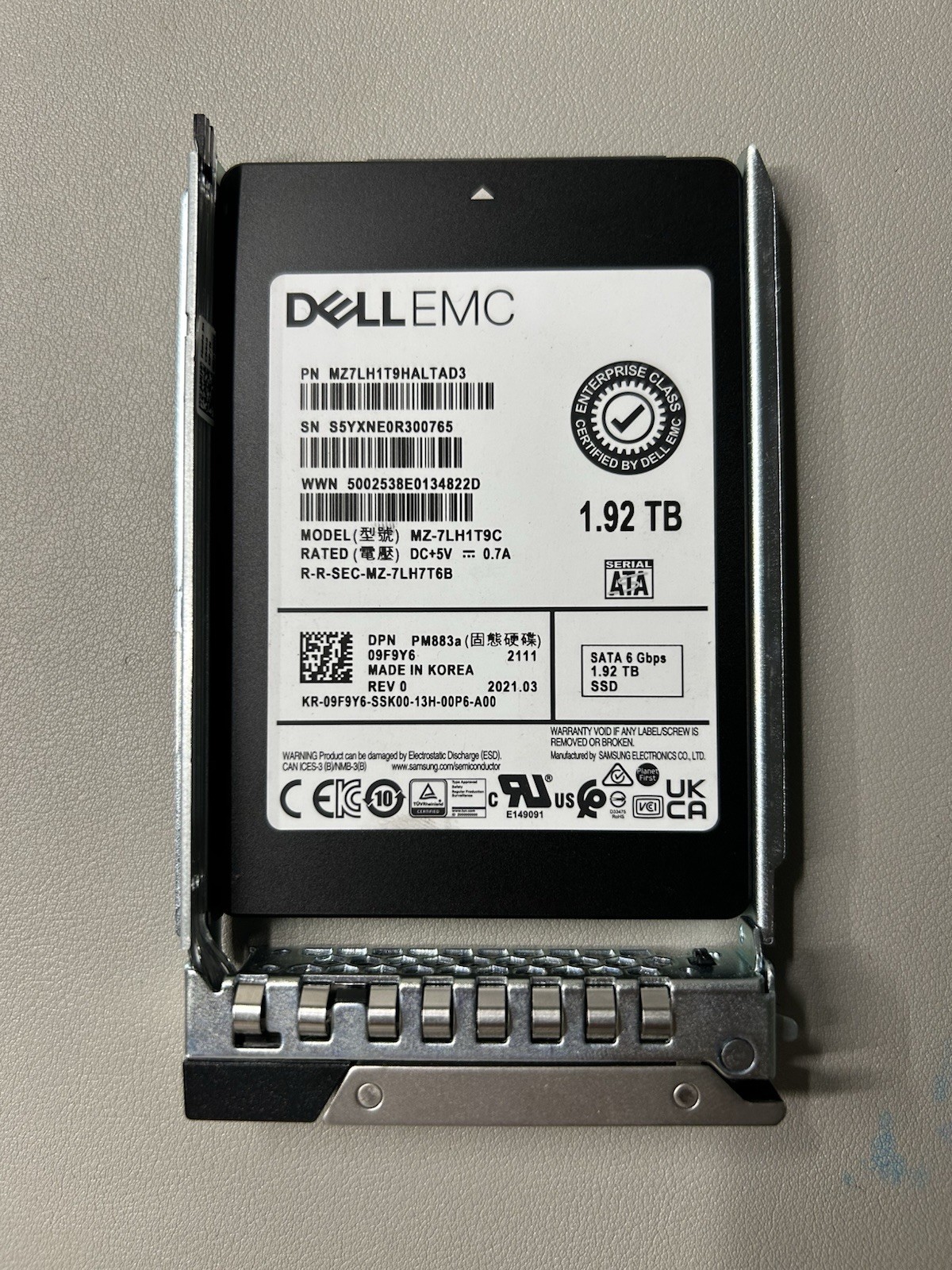9F9Y6 Dell 1.92TB SATA 6Gbps Read Intensive 2.5'' SSD 09F9Y6 MZ-7LH1T9C