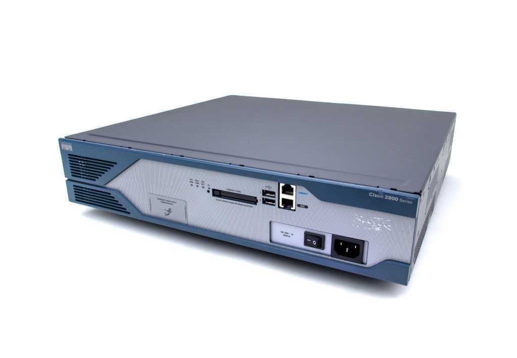 Cisco 2821 2-Port Gigabit Wired Router including 1x HWIC-1FE Module