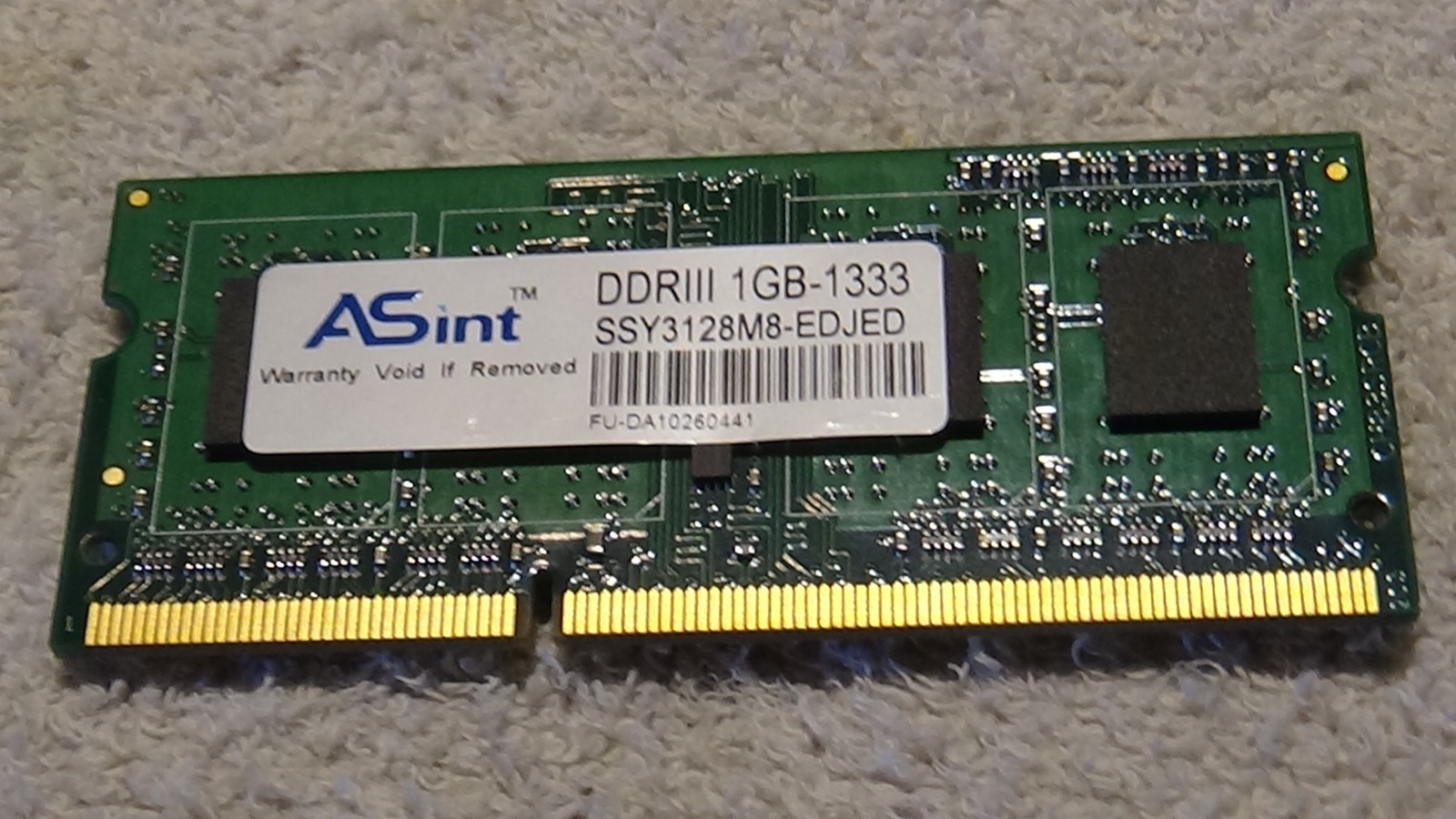Ddriii 1GB 1333 RAM SSY3128M8-EDJEF