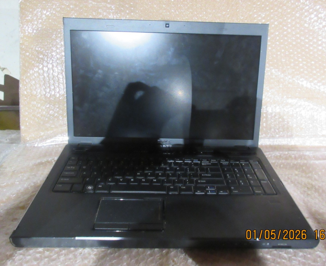 Dell Vostro 3700 - 17.3" Intel i5-M520 @ 2.40GHz 4GB RAM NO BATTERY/OS/HDD.
