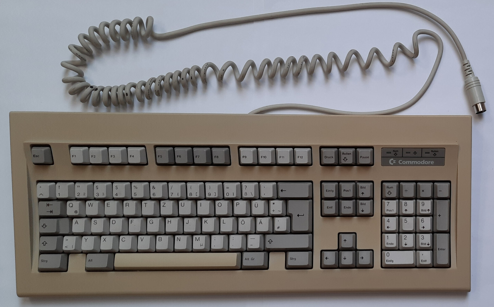 Commodore PC10/20-III,PC40-III XT/AT Retro Keyboard (DIN Plug, Mitsumi E99YC)