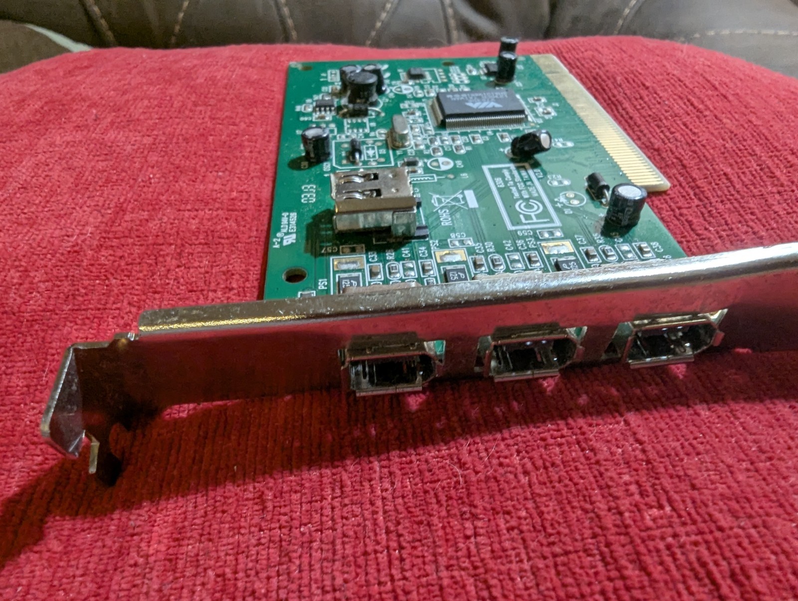VIA VT6306 3-Port FireWire 1394a PCI Expansion Card + 1 Internal Port
