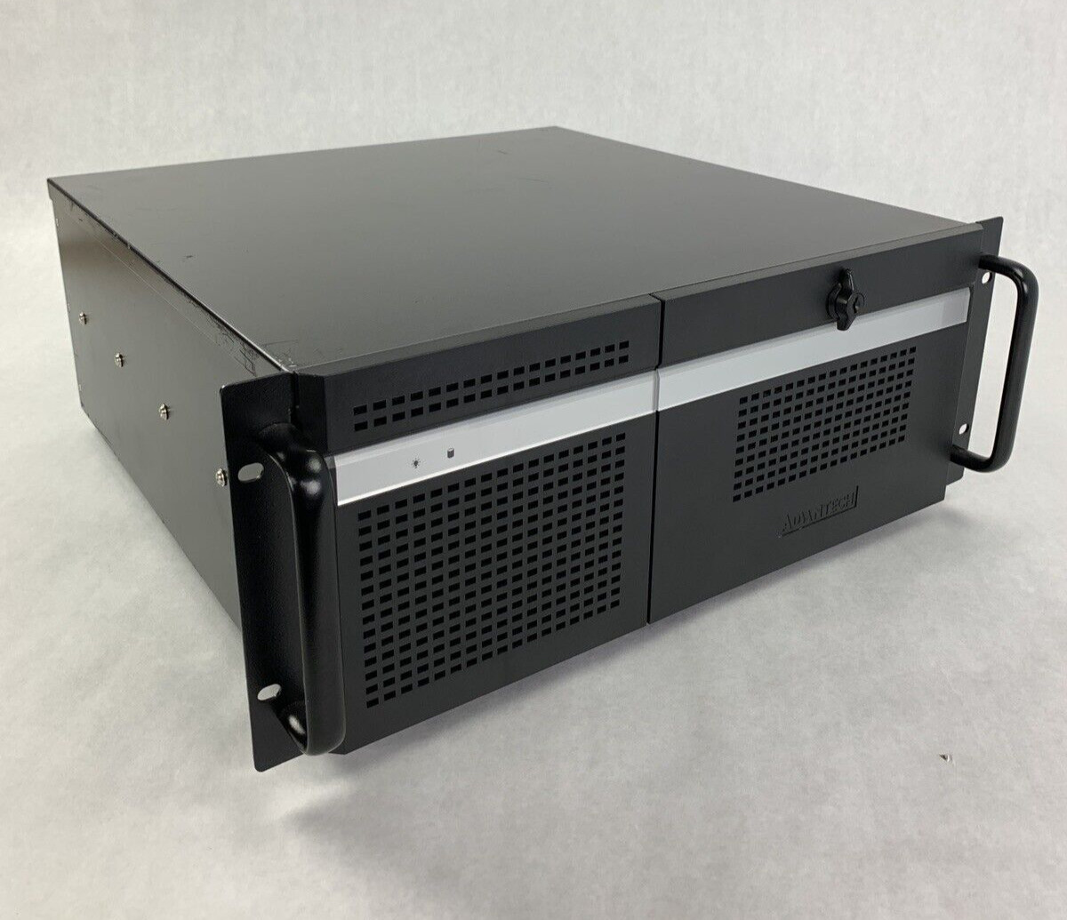 Advantech IPC-619 Quad Q9400 2.66 GHz 4 GB Ram No OS No HDD 300W