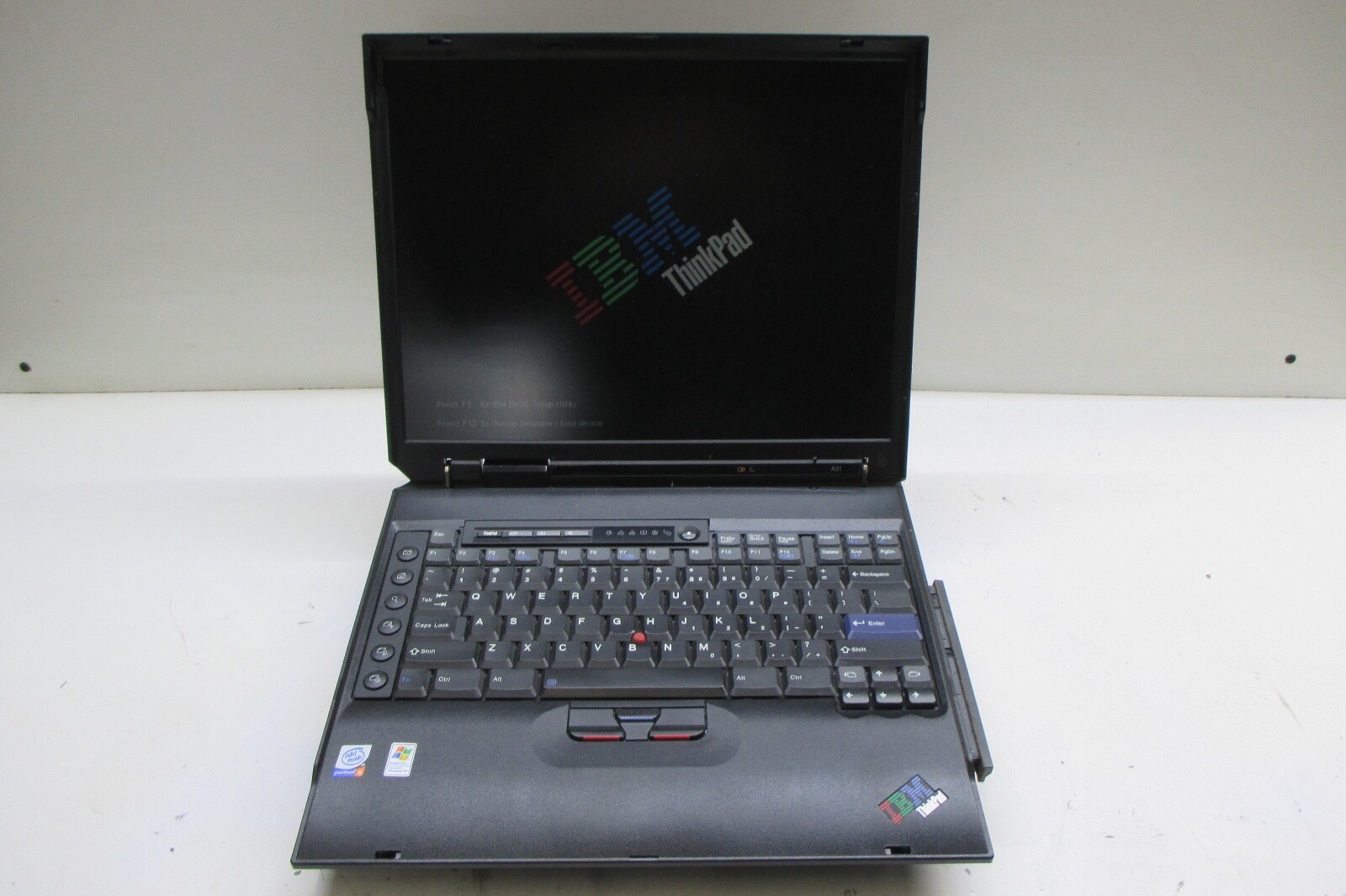 IBM ThinkPad A31 Intel Pentium 4 M 1.25GB NO HDD - BIOS Locked