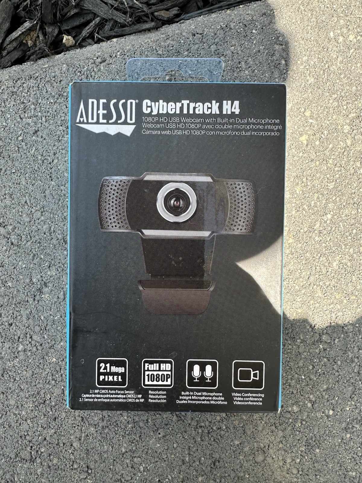  Adesso Cybertrack H4 1080P HD 2.1MP USB Webcam With Built-in Mic - PC / Mac