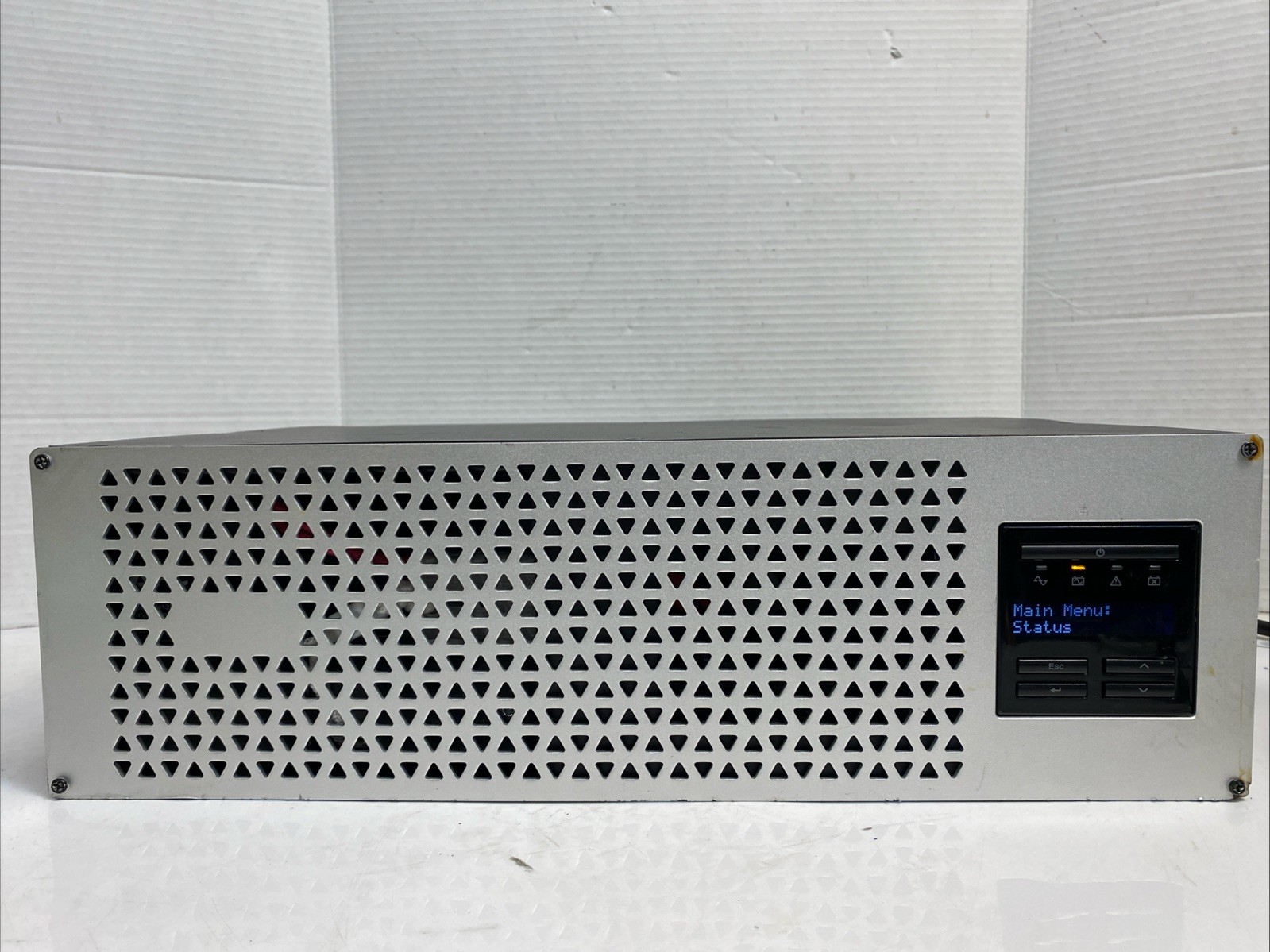 APC Smart UPS 1500VA Lithium-Ion SMTL1500RM3UC READ