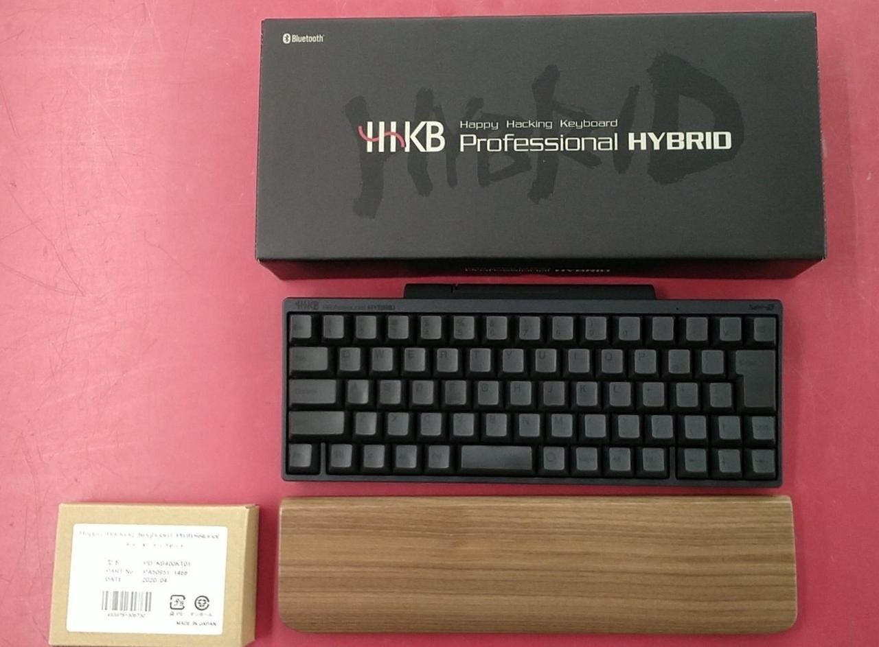 PFU Wireless Keyboard Model: PD-KB820BS Black Tilt Adjustable Body and box
