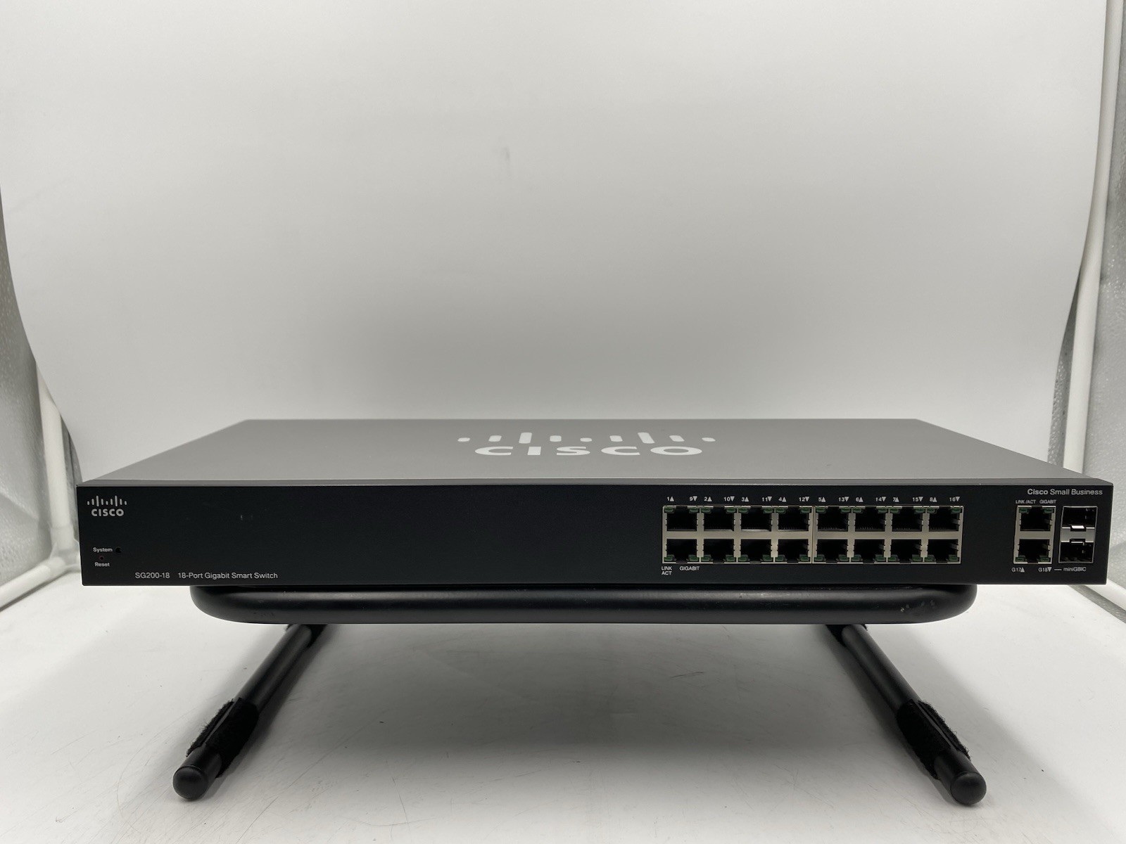Cisco SG200-18 18 Port Gigabit Smart Switch