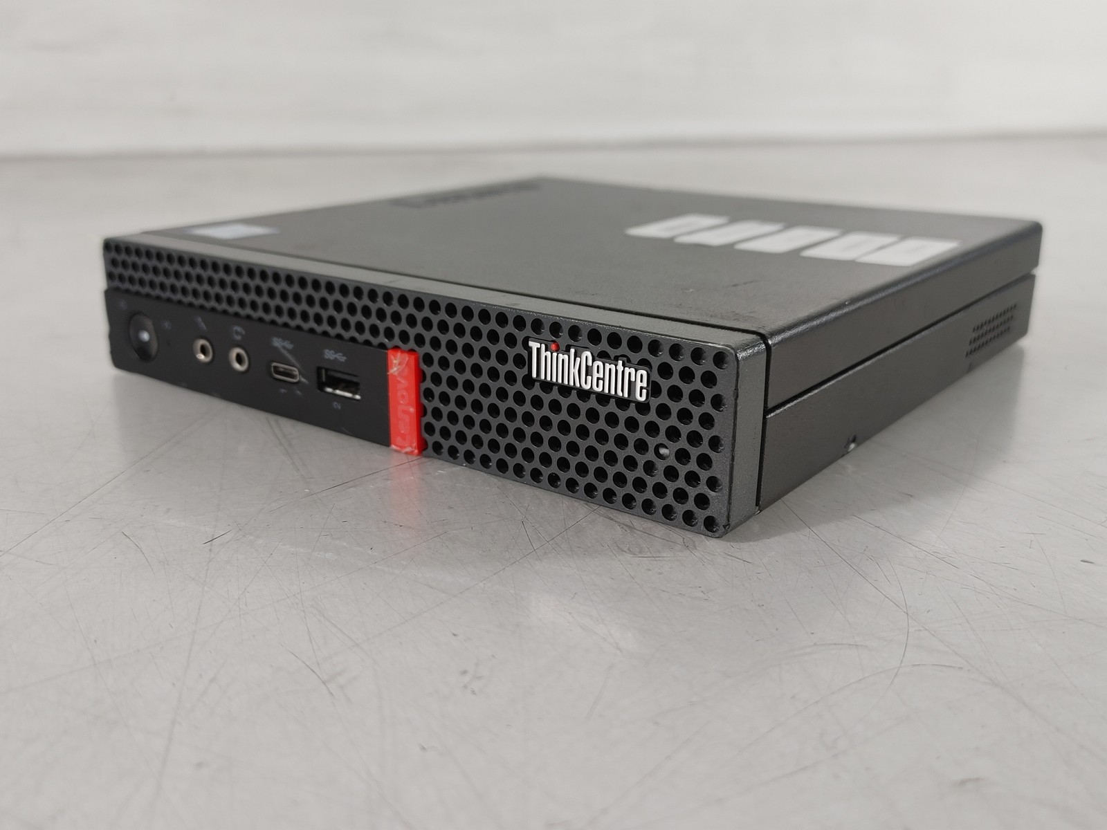 Lenovo ThinkCentre M630e Tiny Core i5-8265U 1.60 GHz 8 GB DDR4 No HDD
