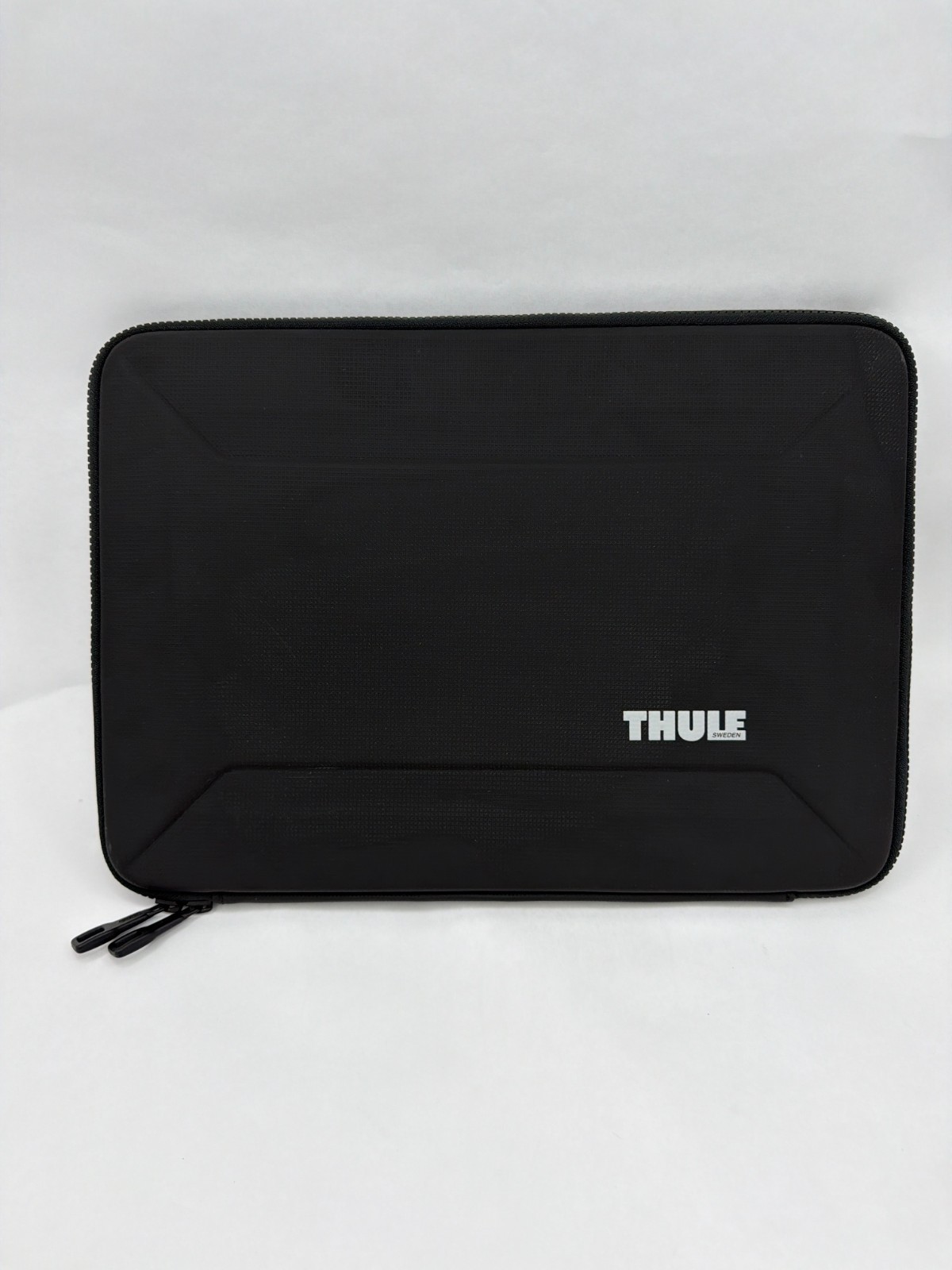 Thule Gauntlet Sleeve for 15''-16" MacBook Pro Laptop (READ Dimension)