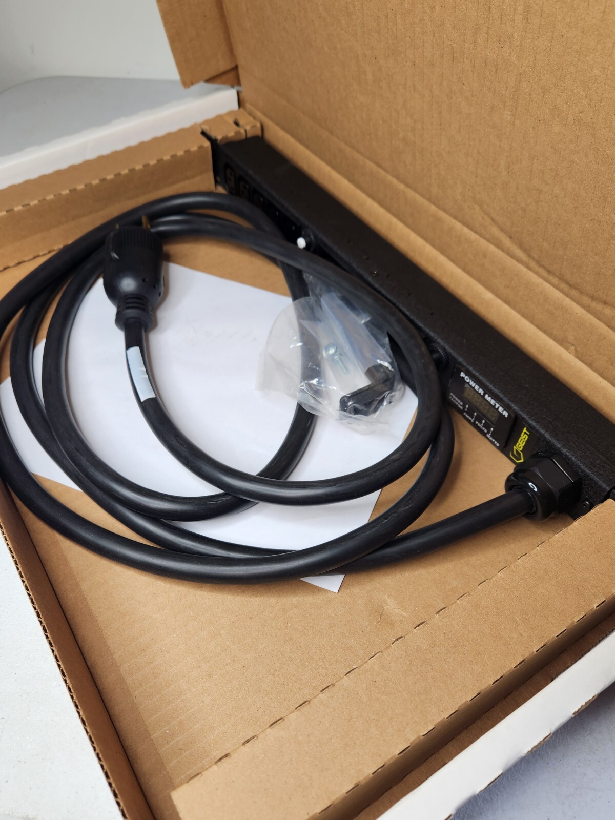 Geist VRELCN100-103C13TL5 10 Outlet PDU 120V NEMA L5-30P - 10 x IEC 60320 C13