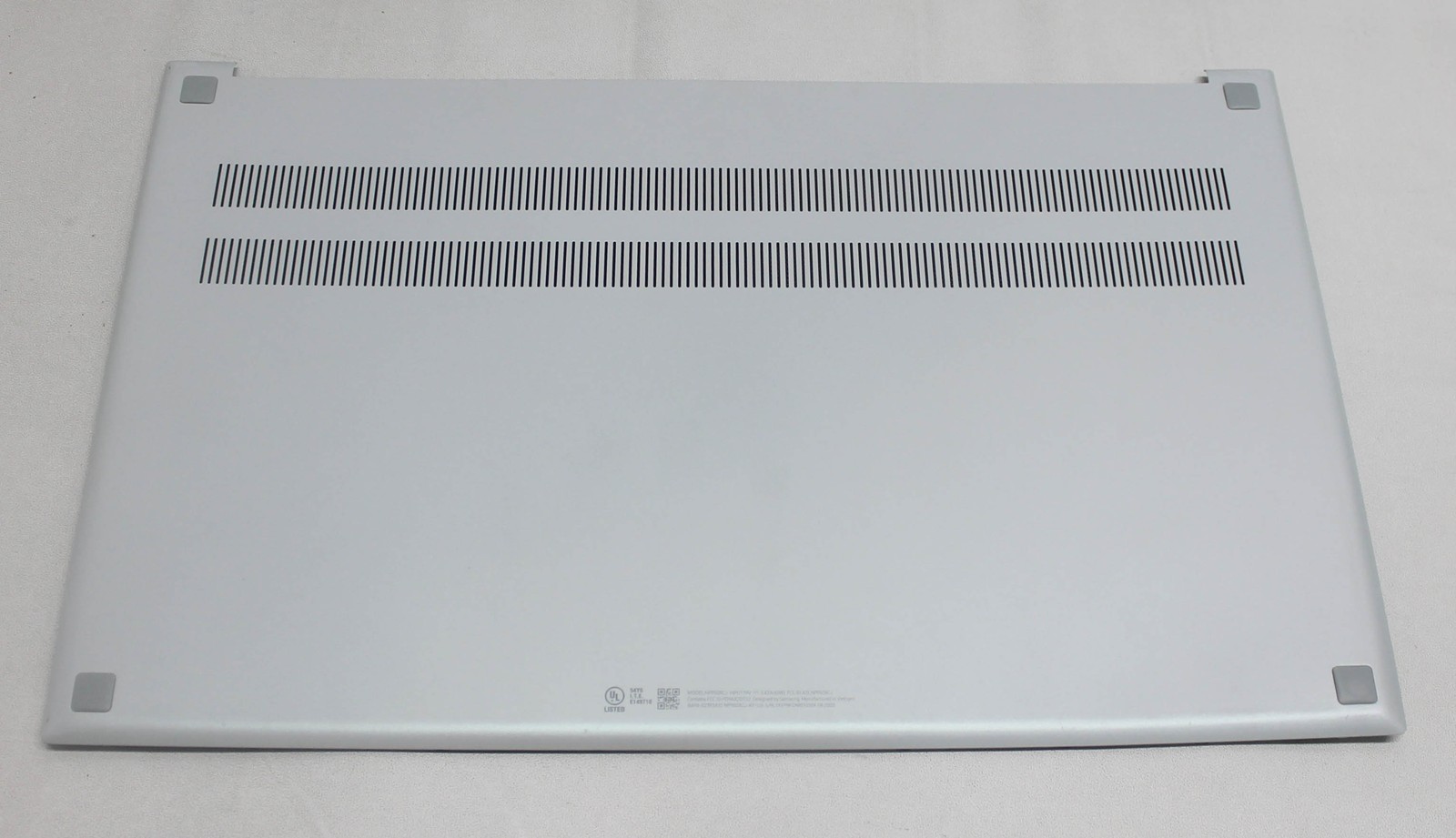 BA98-02131A Samsung Bottom Base Cover Silver Ion Np950Xcj-K01Us "GRADE A"