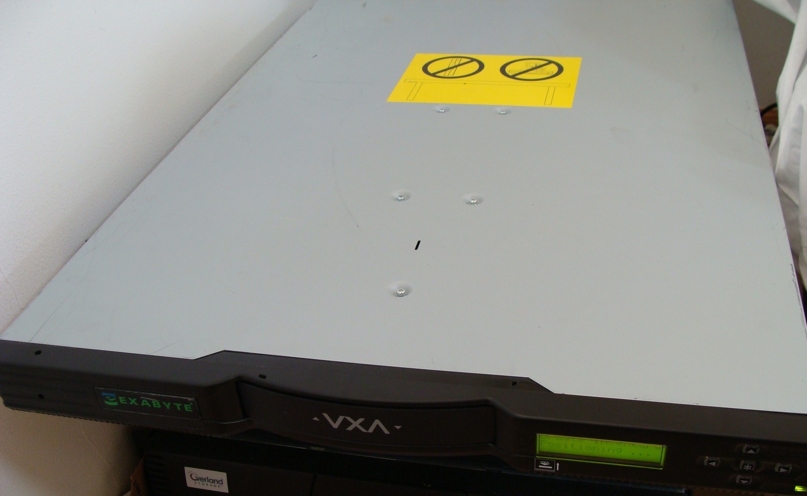Exabyte VXA-2 Packet Loader tape library