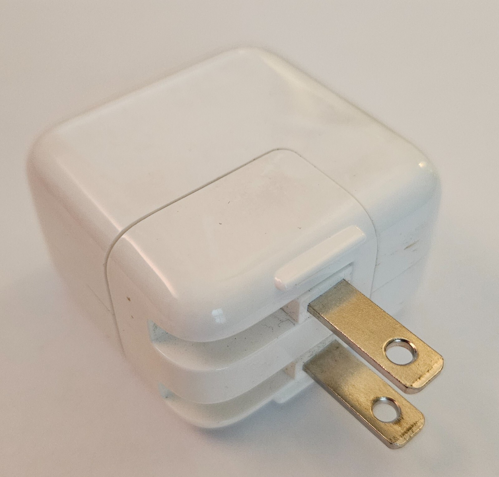Apple A1357 OEM USB Power Adapter (Charger) 5VDC 10 Watt 2.1 Amp