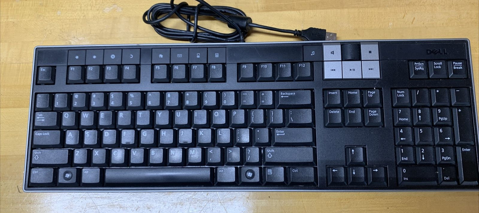Genuine Dell Y-U0003-DEL5 U473D USB Multimedia Keyboard W/ 2 USB PORTS