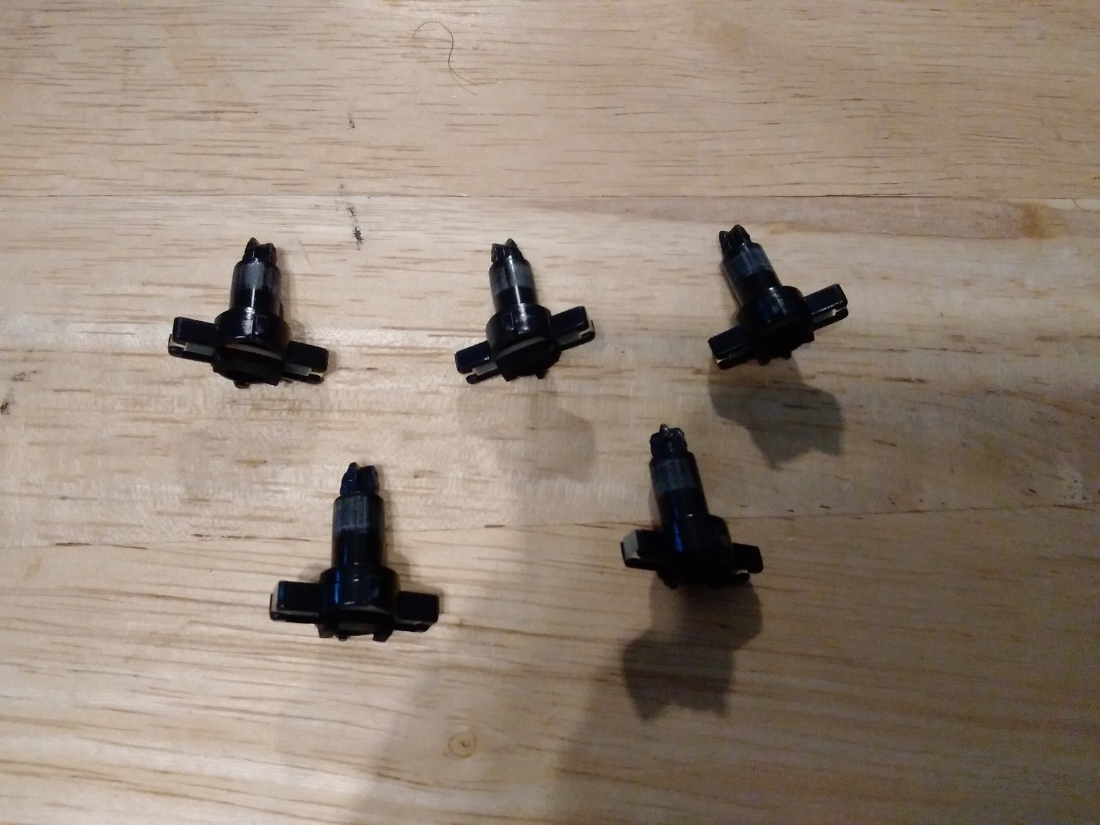 Lot of Five (5) Commodore 64/VIC-20 Key Stems