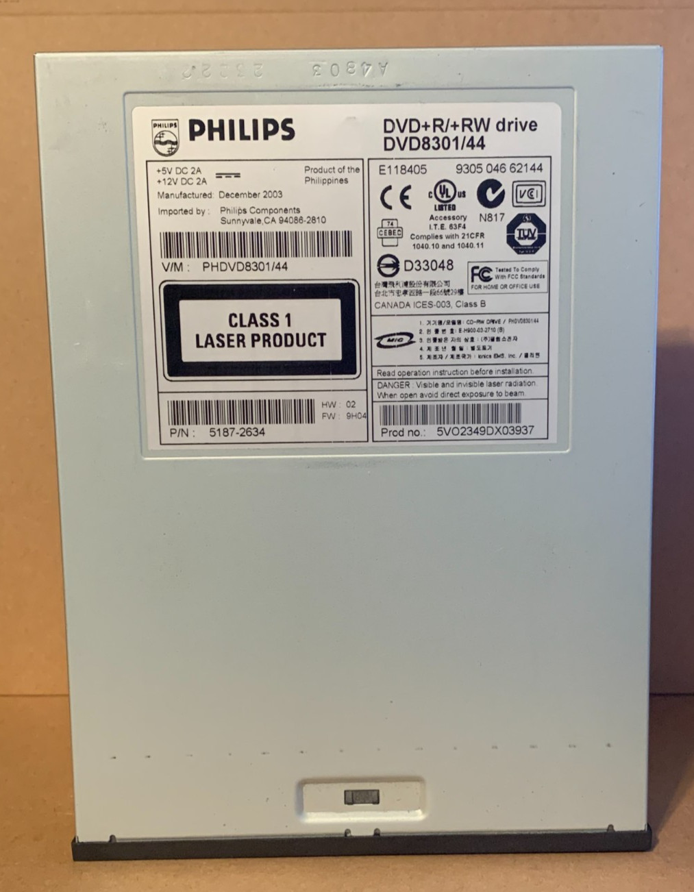 Philips DVD8301/44 Internal DVD+R/+RW Drive for PC - Manufactured: Dec. 2003
