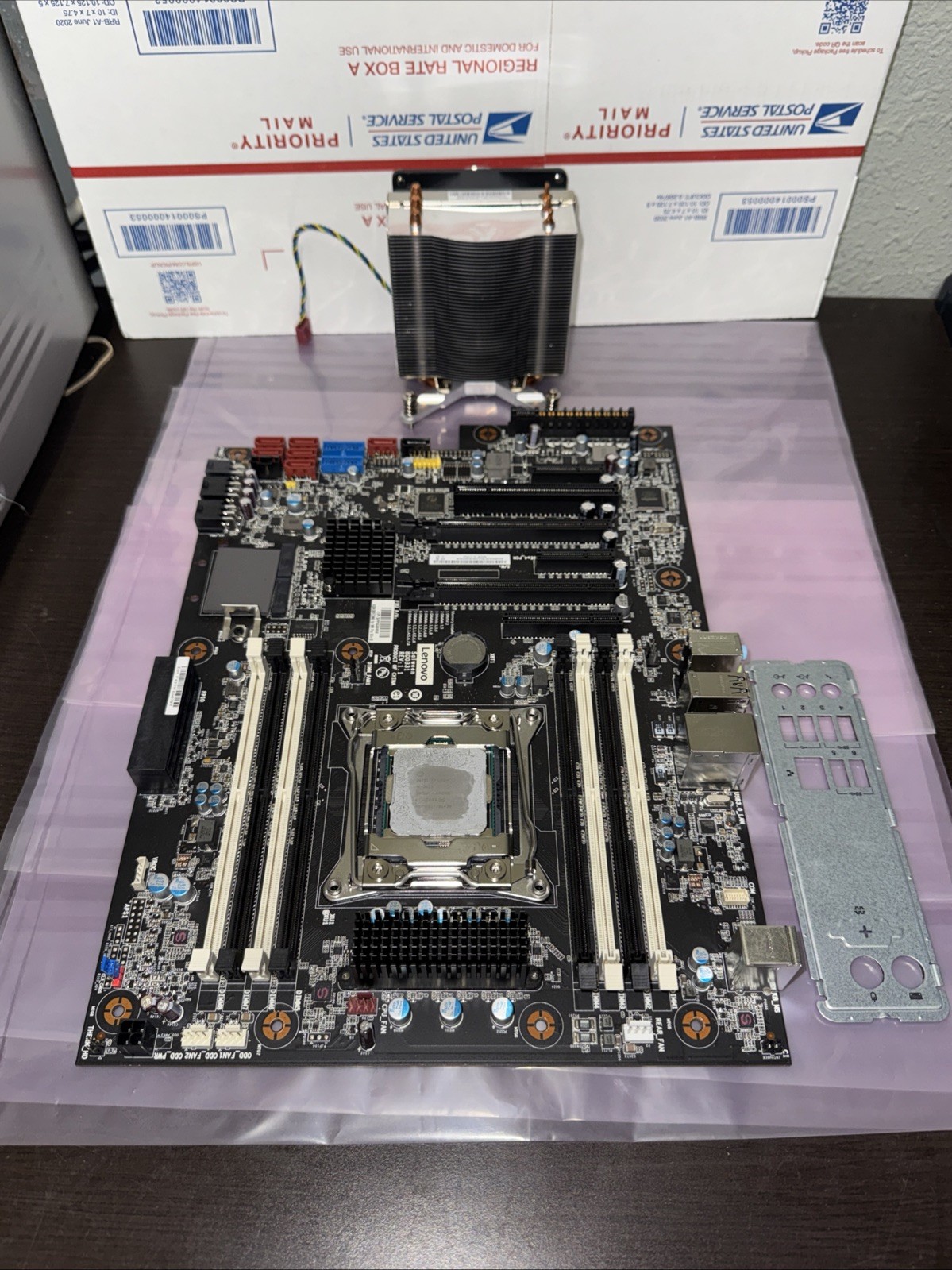 Lenovo ThinkStation P520 Motherboard LGA 2066 5B20W03046 00FC986 +CPU W-2125