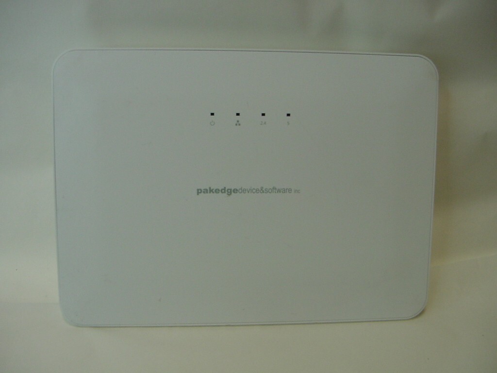 PAKEDGE 802.11ac DUAL BAND ACCESS POINT WX-1  - NO POWER CORD INCLUDED