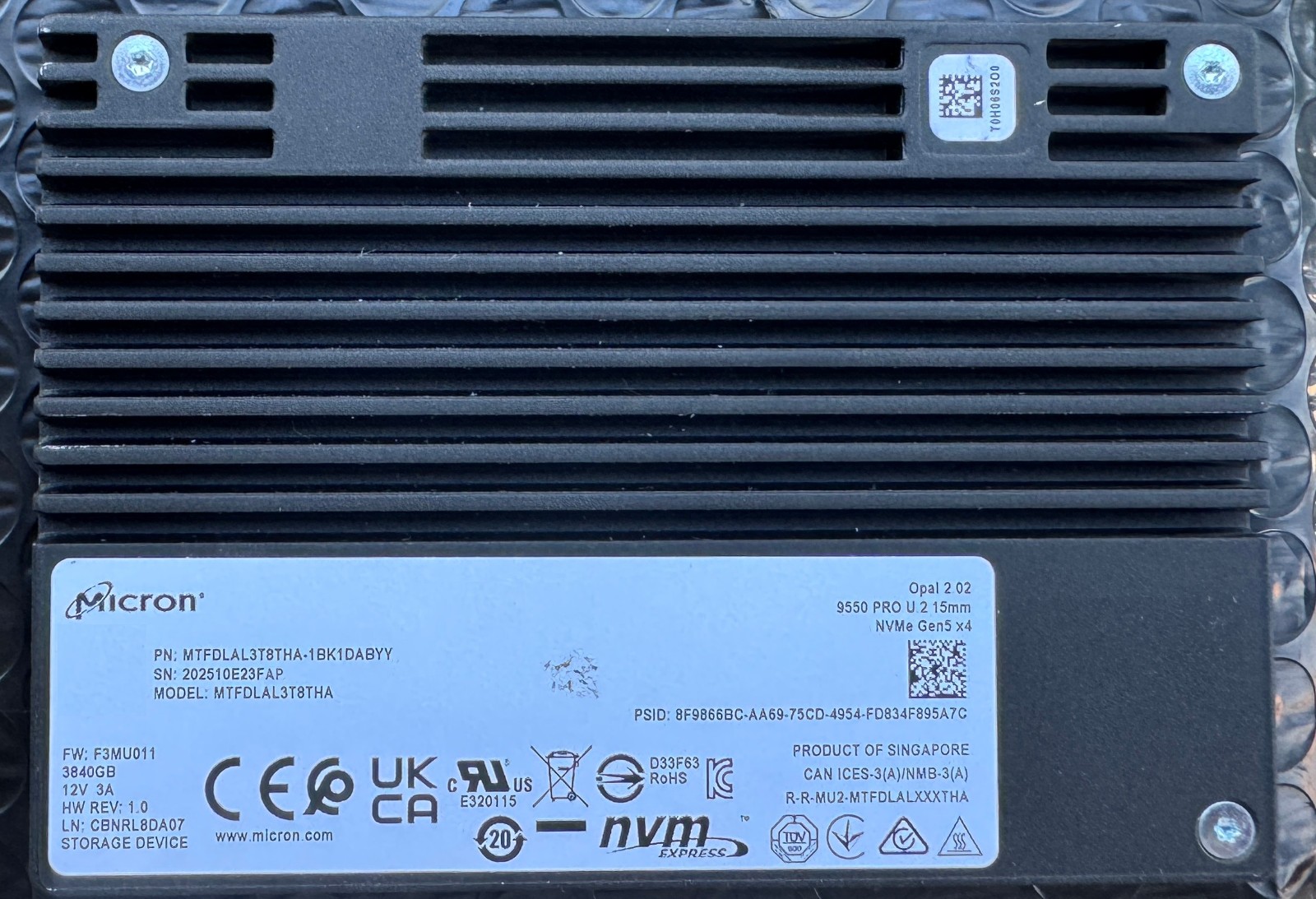 Micron MTFDLAL3T8THA-1BK1DABYY 9550 PRO 3.84TB NVMe PCIe 5.0 2.5in U.2  SSD