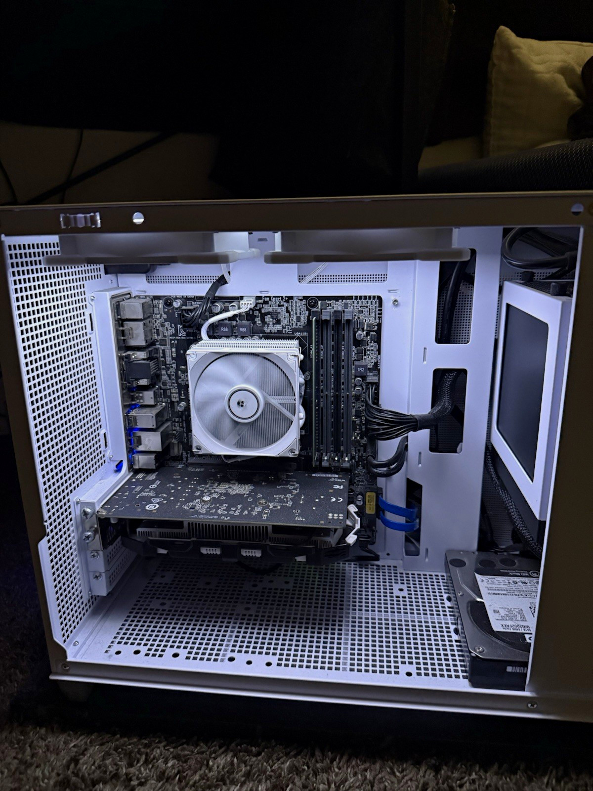 Custom/Whitebox White Gaming Desktop Tower PC w/ Dedicated Graphics, RGB