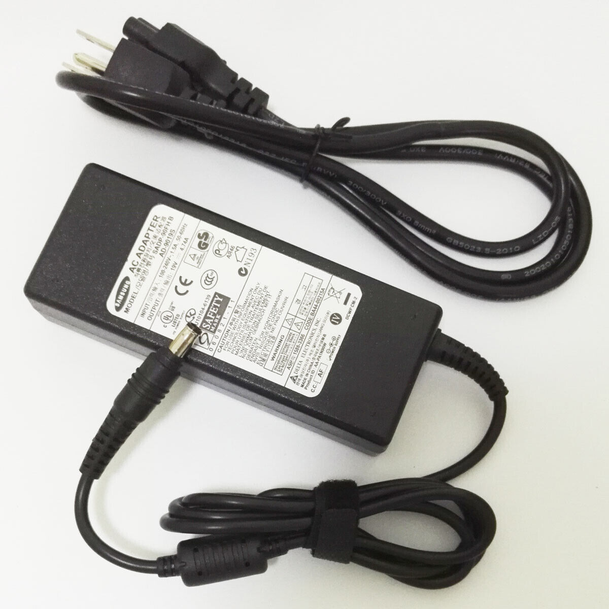 Genuine AC Adapter Charger For Samsung RC410 RC420 RC510 RC512 RC518 RC520 RC530