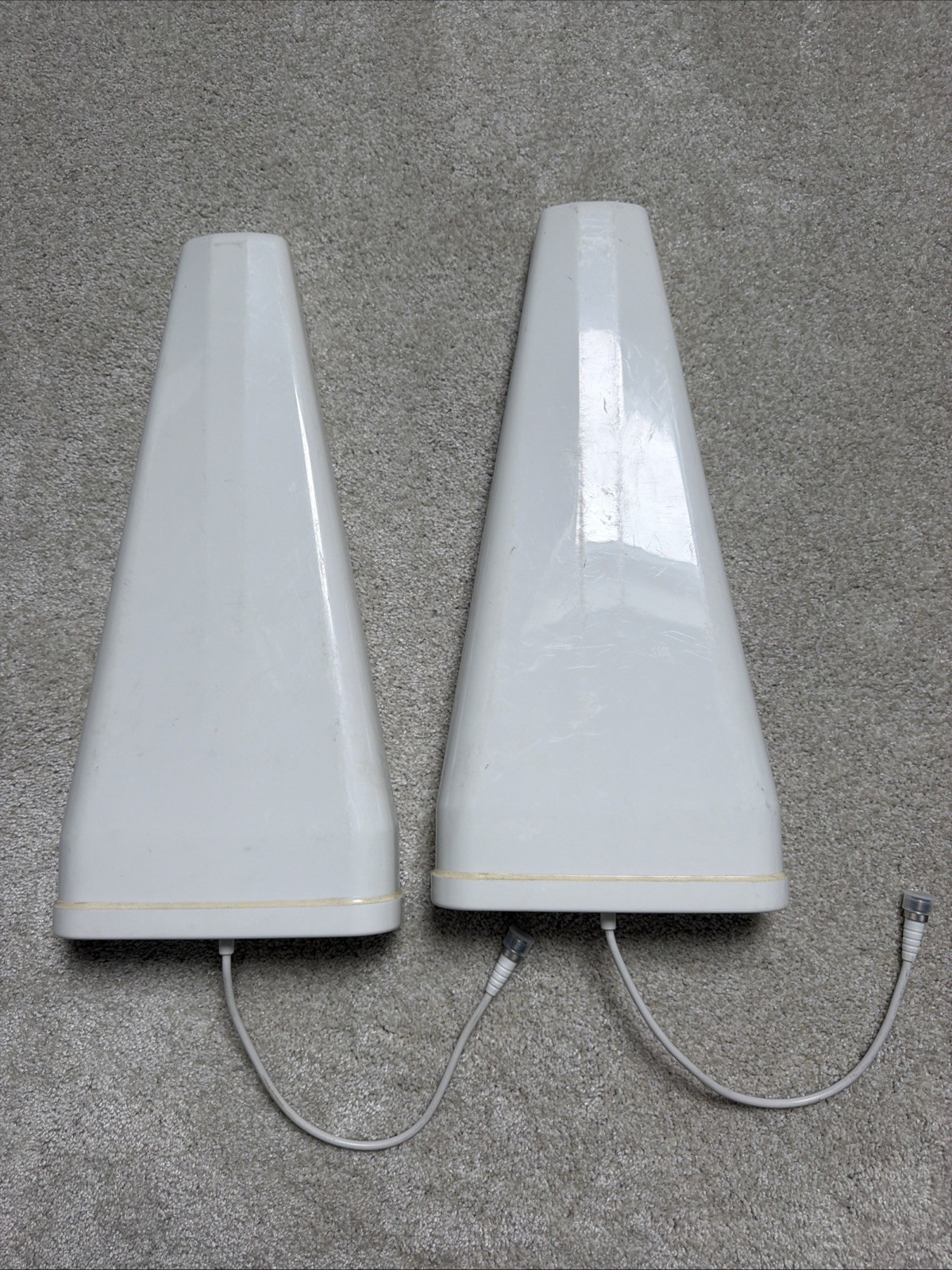 Waveform Log Periodic Outdoor Antenna PAIR 600–6000 MHz, 6–11 dBi Gain, N‑Female