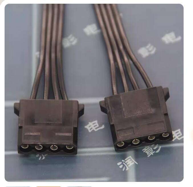 Cable Black 18AWG D-port One In Two Wire Large 4P Parallel IDE Power Supply Line