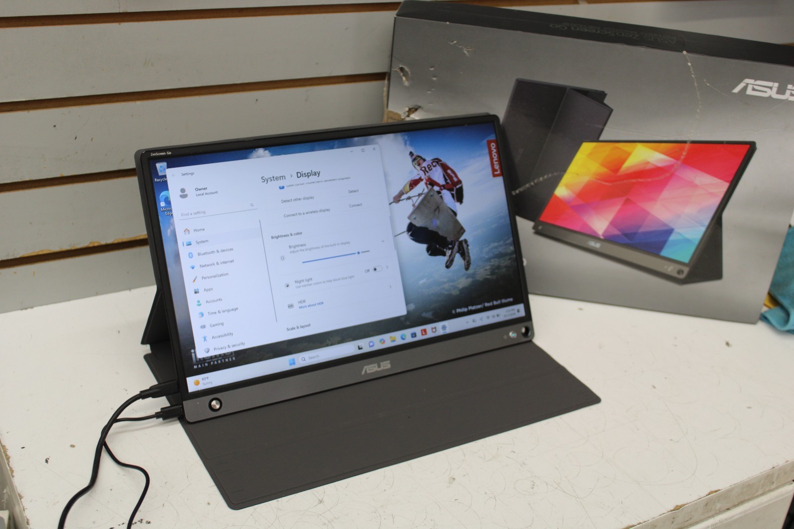 15.6" Asus MB16AHP FullHD 1080p USB-C Micro-HDMI IPS USB-C Monitor