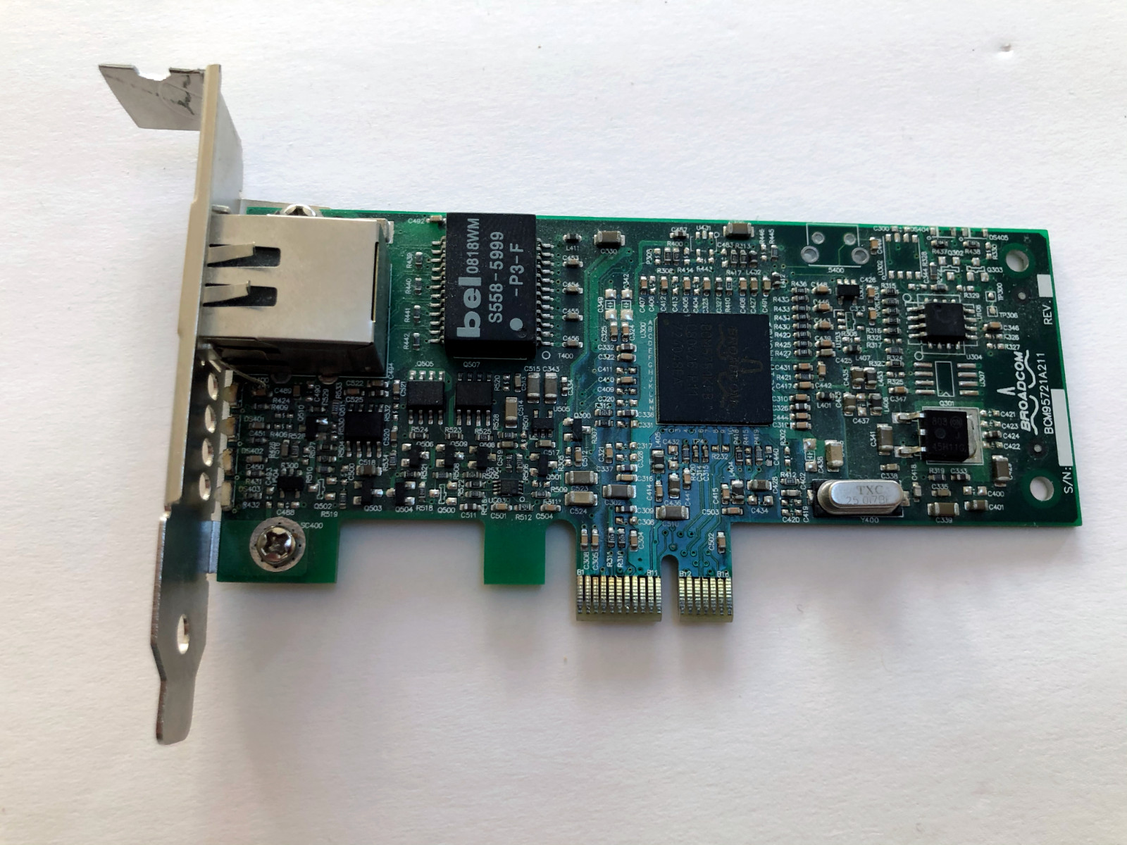 Broadcom BCM-95721A211 10/100/1000 Gbit Network Adapter Card